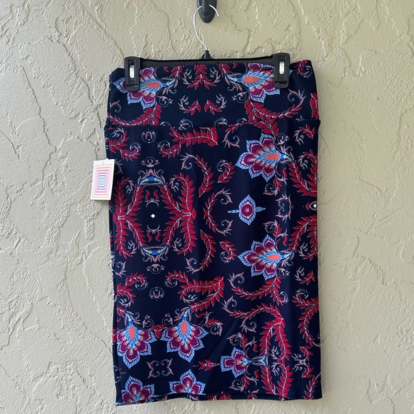 LuLaRoe Dresses & Skirts - Floral LulaRoe skirt M